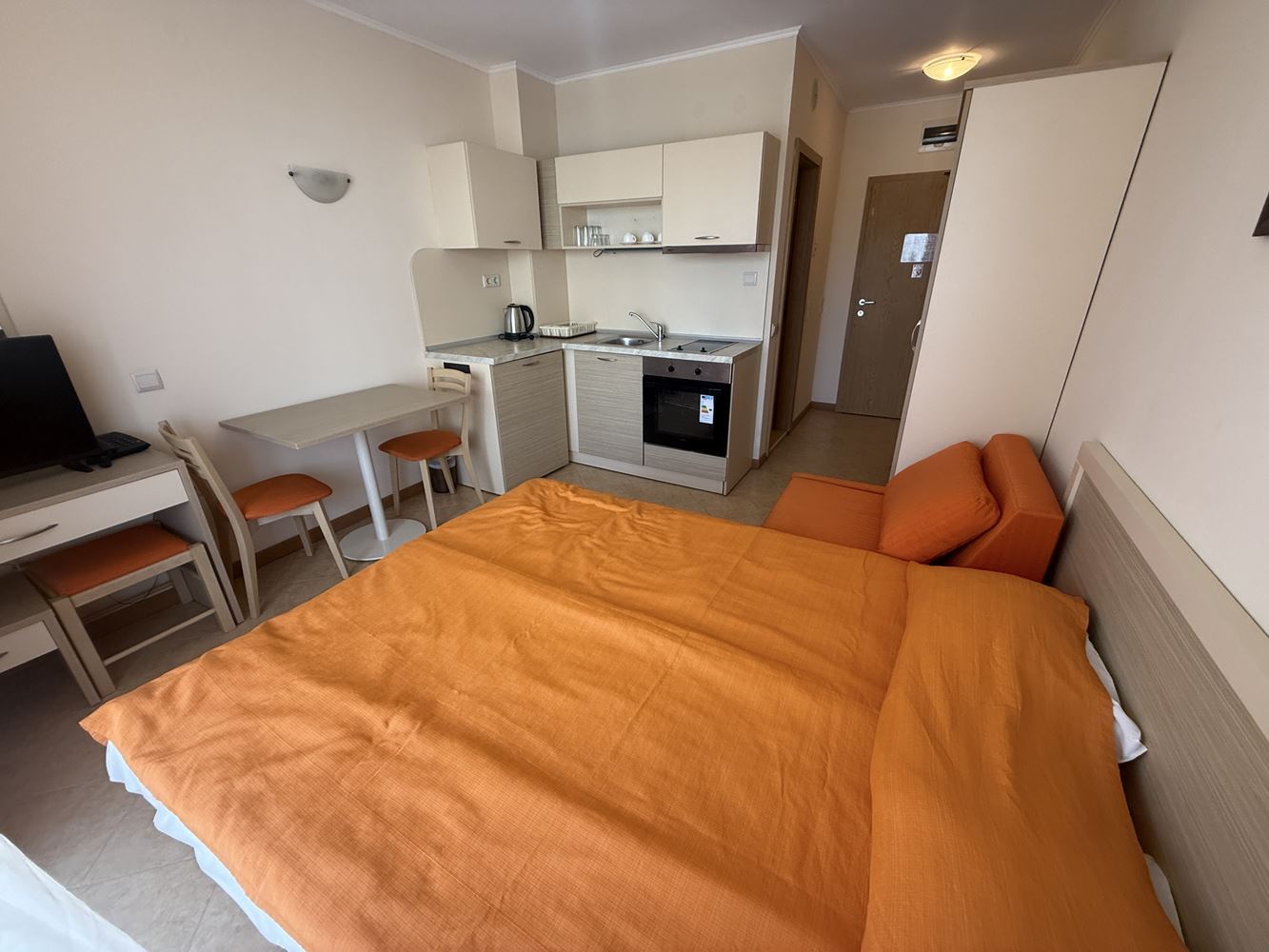 Sea comfort and central location – studio in a modern complex in Sunny Beach