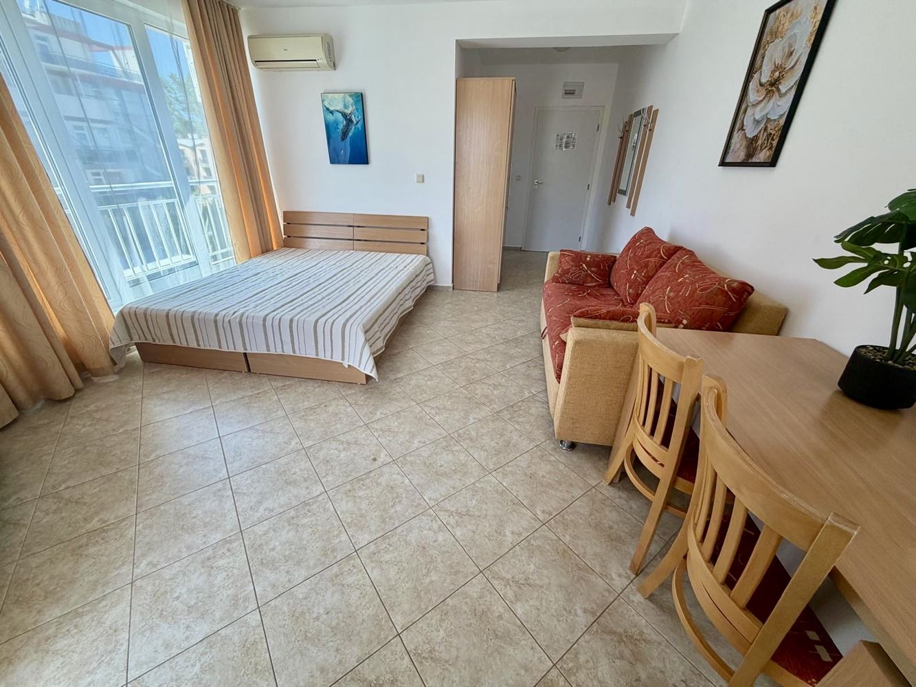 Spacious and fully furnished studio in a modern complex in Sunny Beach – an excellent property for living, holidays, and investment