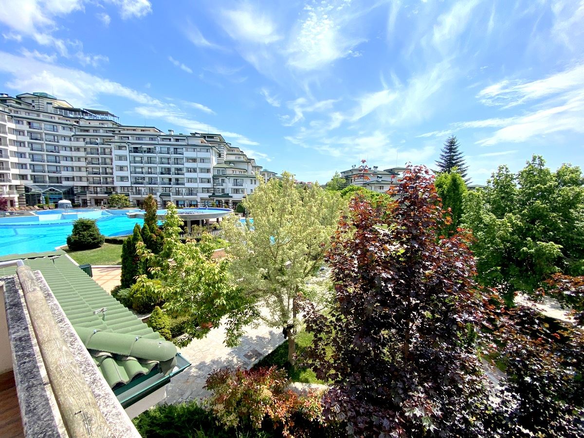 One-bedroom apartment on the first sea line in Ravda – luxury, nature, and impressive pool view