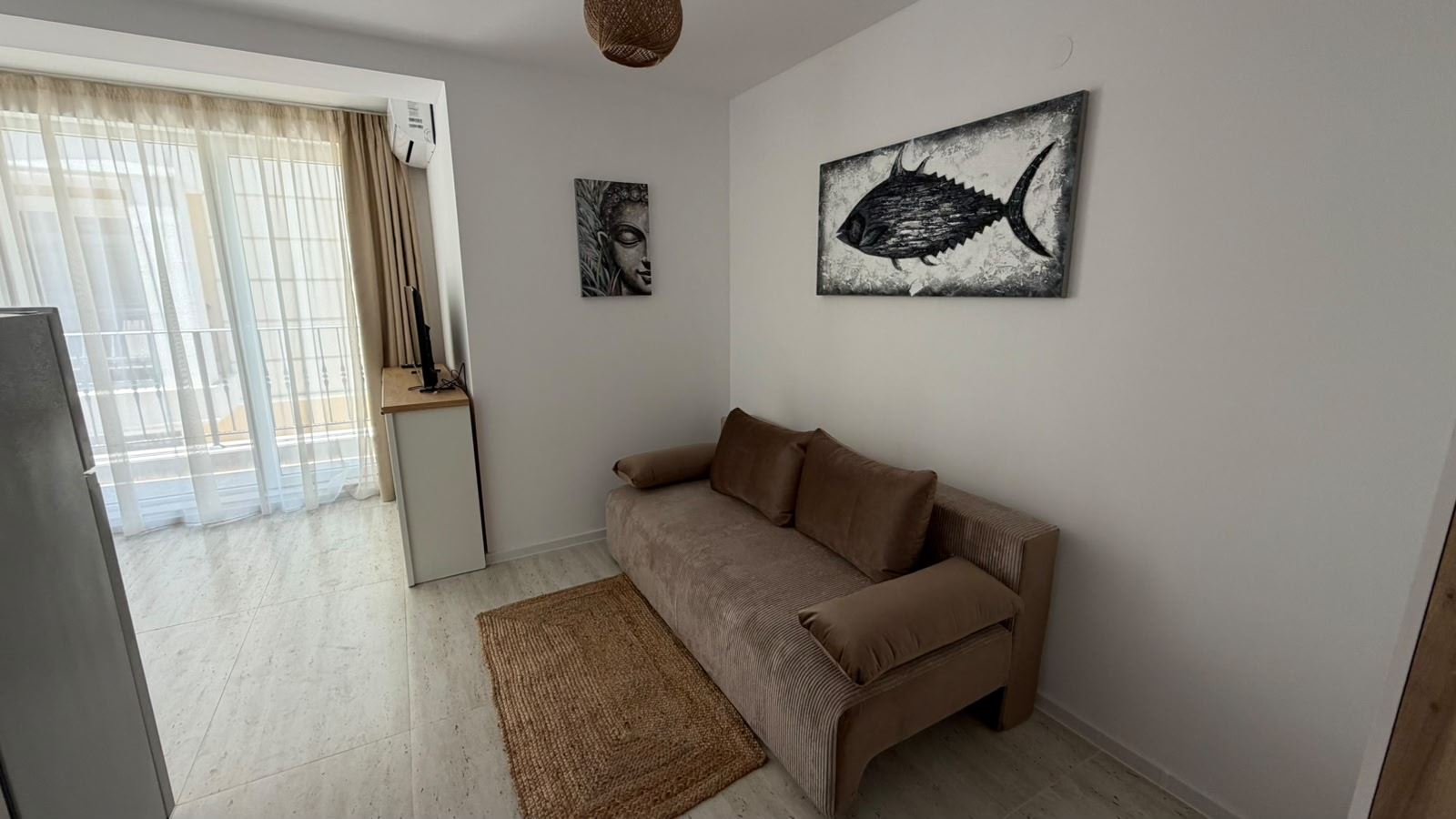 Beautiful spacious studio with sea view only 100 m from the beach in Sveti Vlas