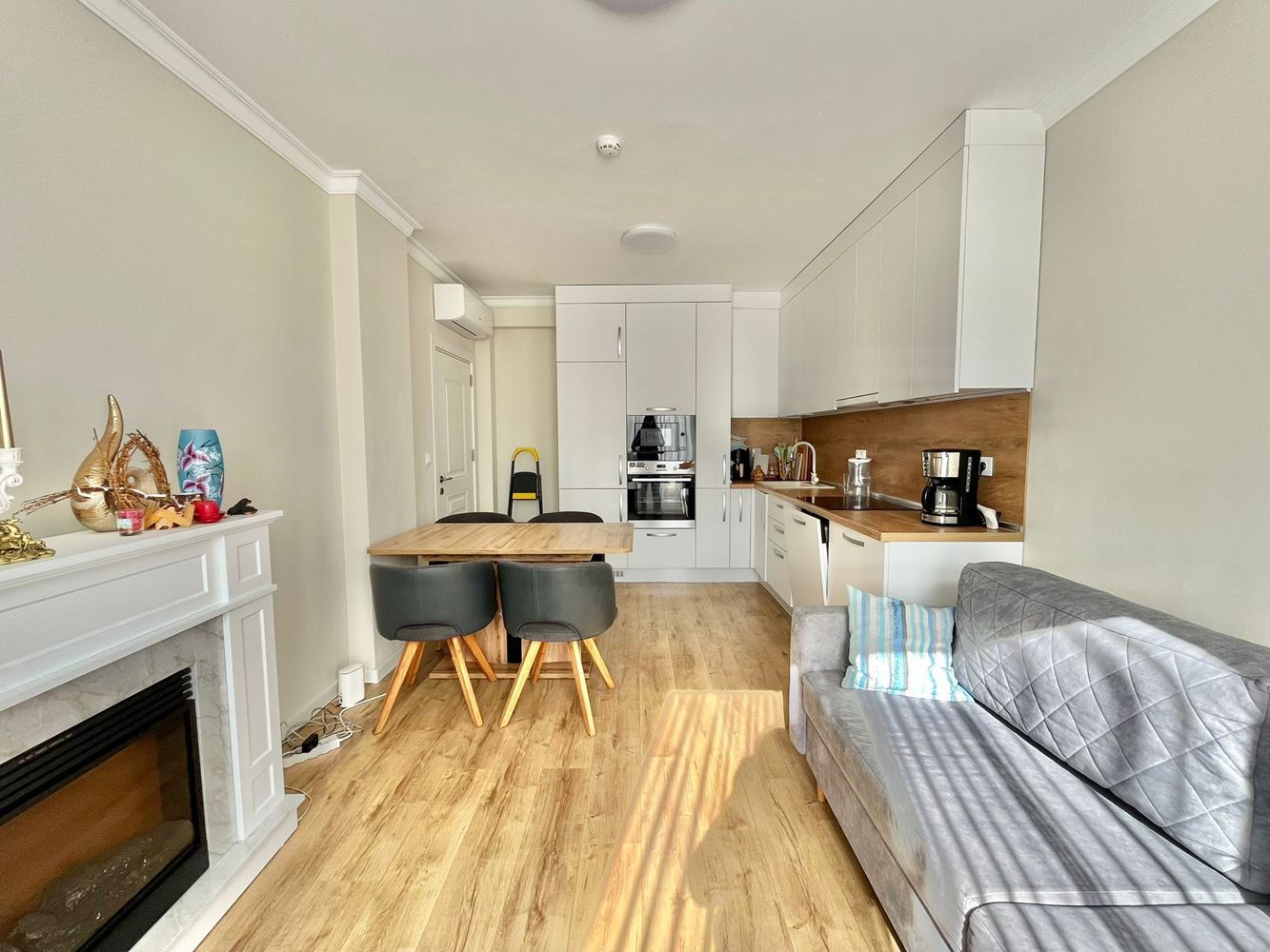 Luxury two-bedroom apartment on two levels in the heart of Ravda – new construction with swimming pool and premium comfort