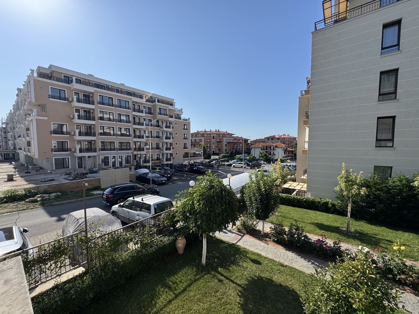 One-bedroom apartment in a modern complex in Sveti Vlas – a cosy property ready to move in