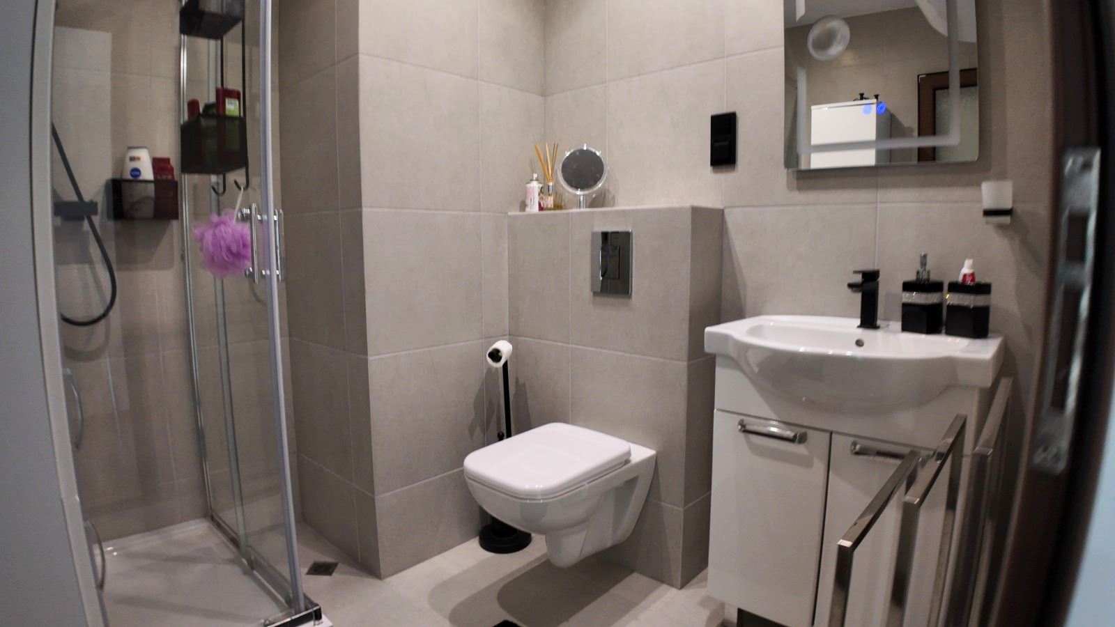 Stylish 1-Bedroom Apartment in a Complex with Swimming Pools and Excellent Amenities