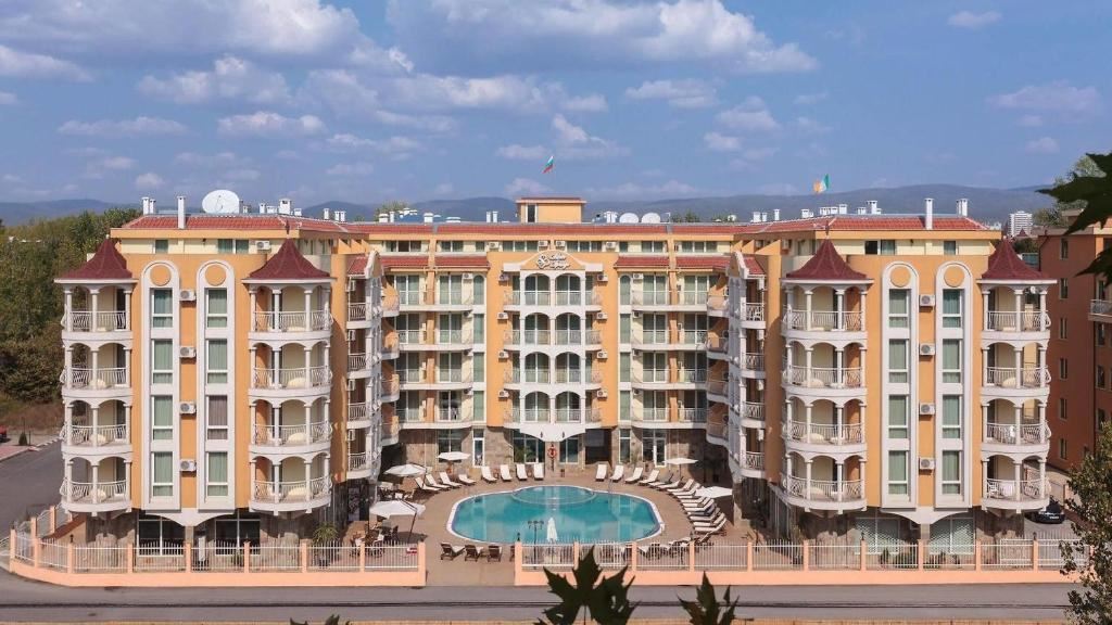 Spacious and fully furnished studio in a modern complex in Sunny Beach – an excellent property for living, holidays, and investment