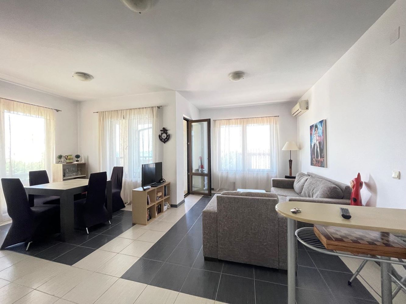 Dream home by the sea – two-bedroom apartment with an excellent location and amenities