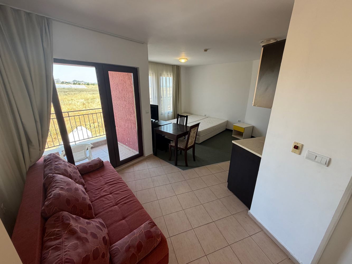 Spacious studio with sea view in a prestigious complex in Aheloy