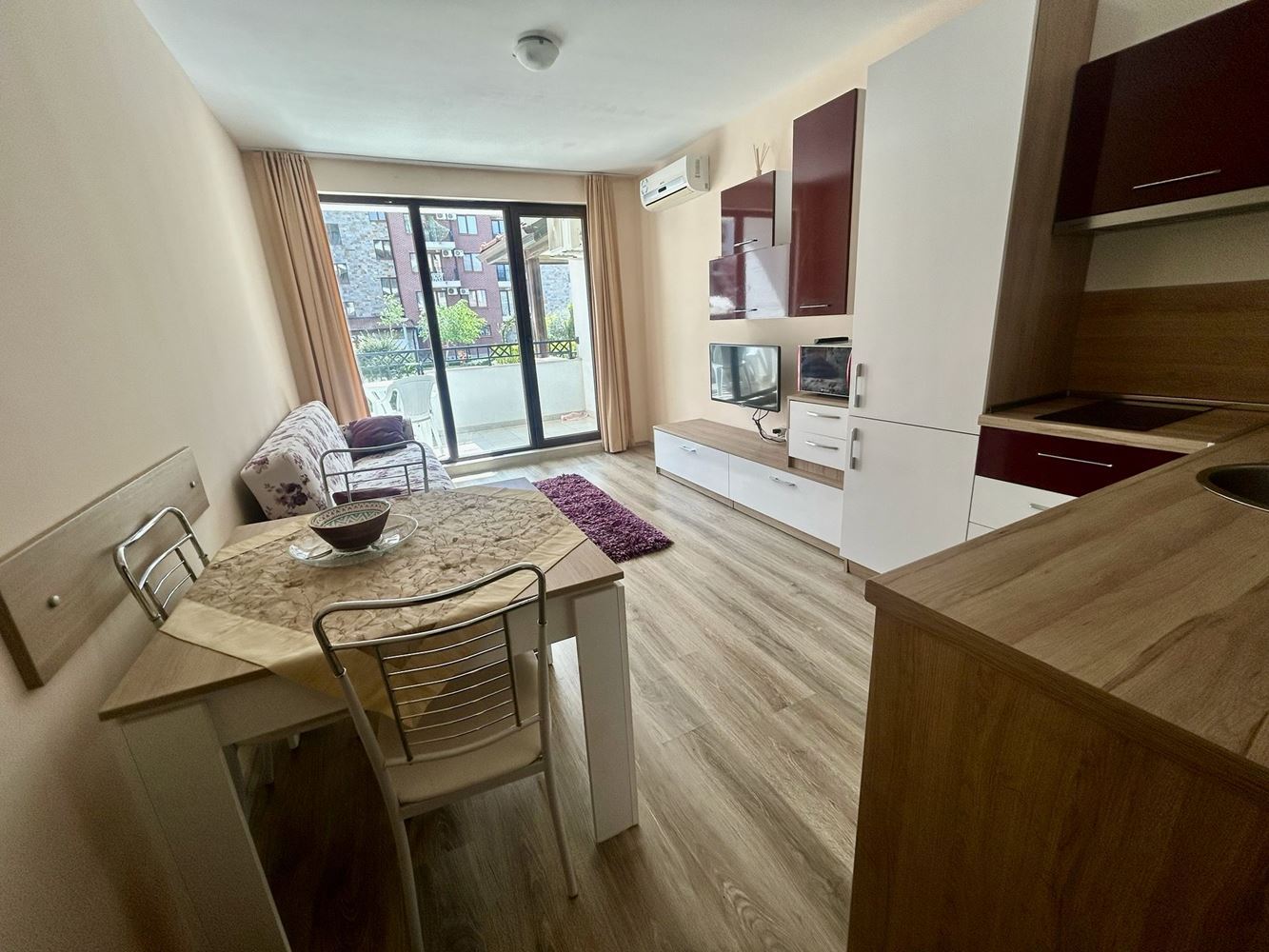 Comfortable one-bedroom apartment with direct access to the pool in Nessebar – an exceptionally convenient offer