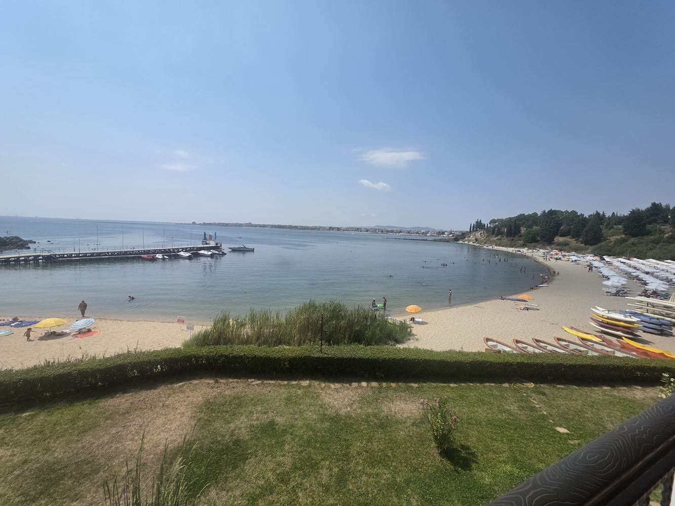 One-bedroom apartment on the first line with a frontal sea view in Nessebar
