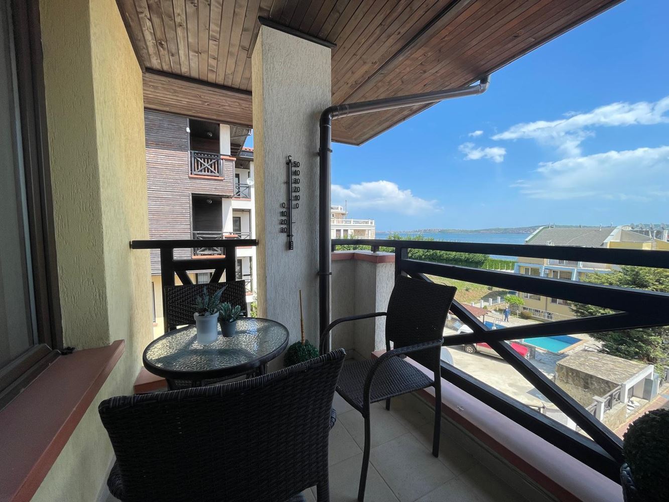 Dream home by the sea – two-bedroom apartment with an excellent location and amenities
