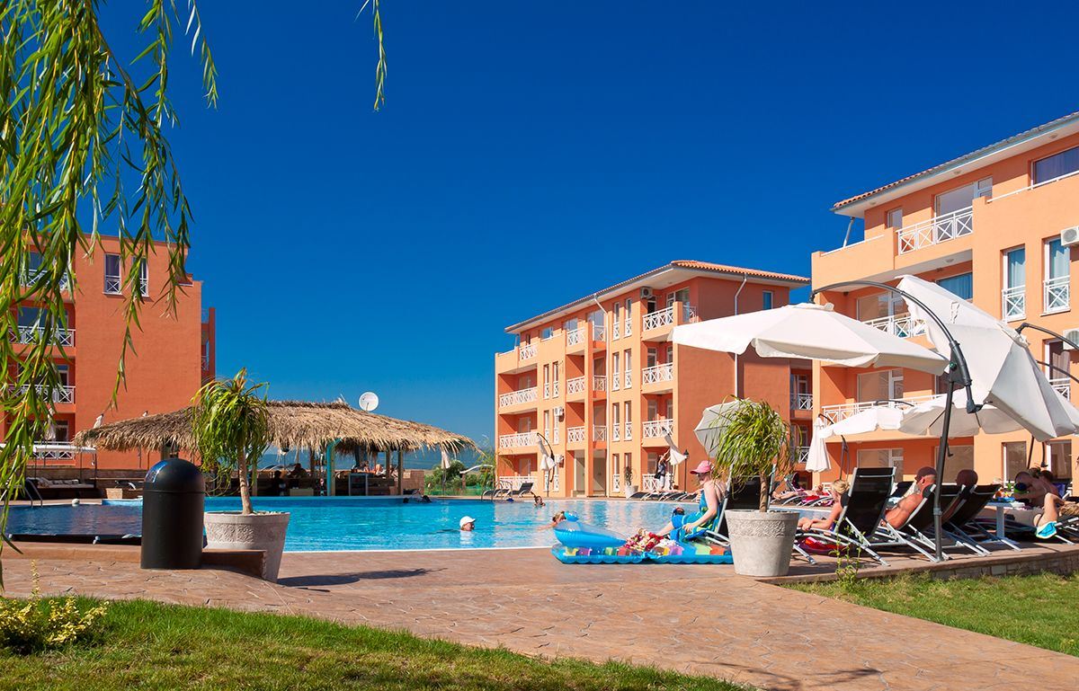Studio with Panoramic View in a Complex Near Sunny Beach – Excellent Investment Opportunity