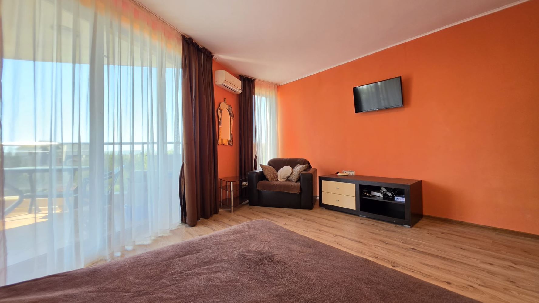 Two-room apartment with sea view in Sveti Vlas – 200 metres from the beach