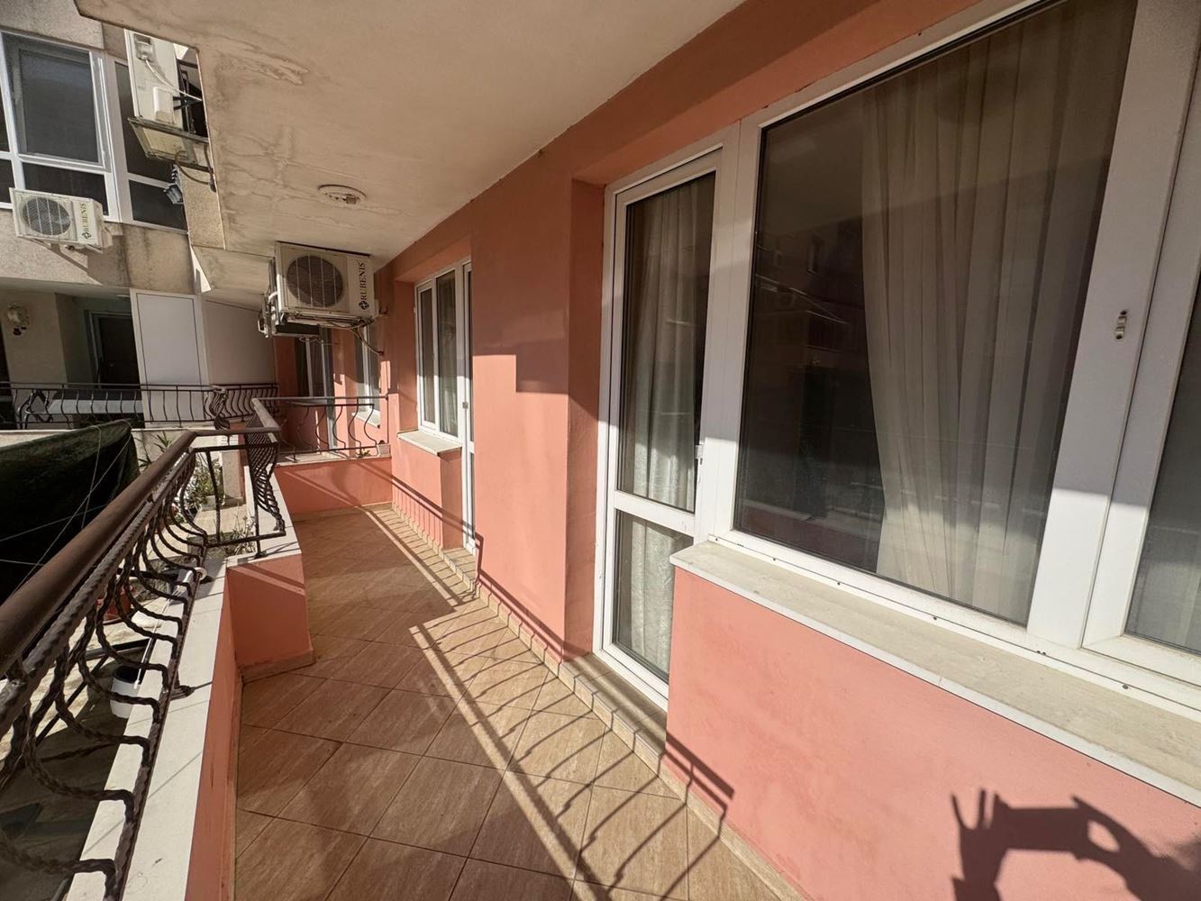 Ground-floor one-bedroom apartment in the Old Town of Pomorie – close to the sea