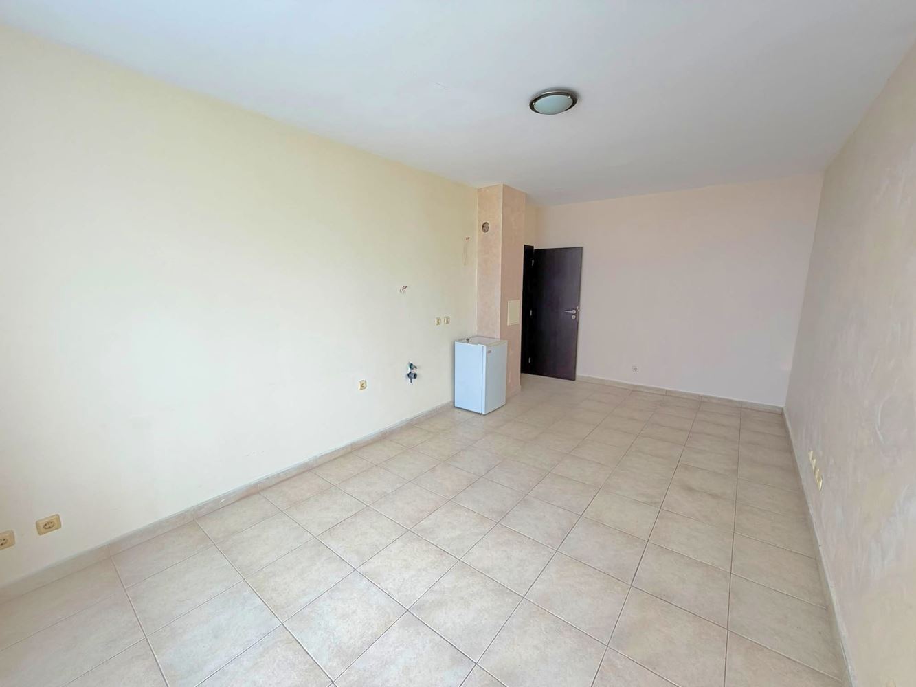 Three-room apartment in Sunny Beach with no maintenance fee – excellent location, attractive investment