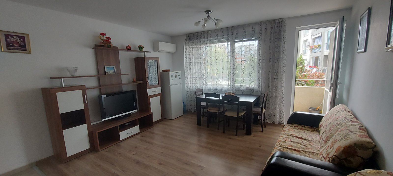 One-Bedroom Apartment in Sveti Vlas with a Low Maintenance Fee and Year-Round Amenities