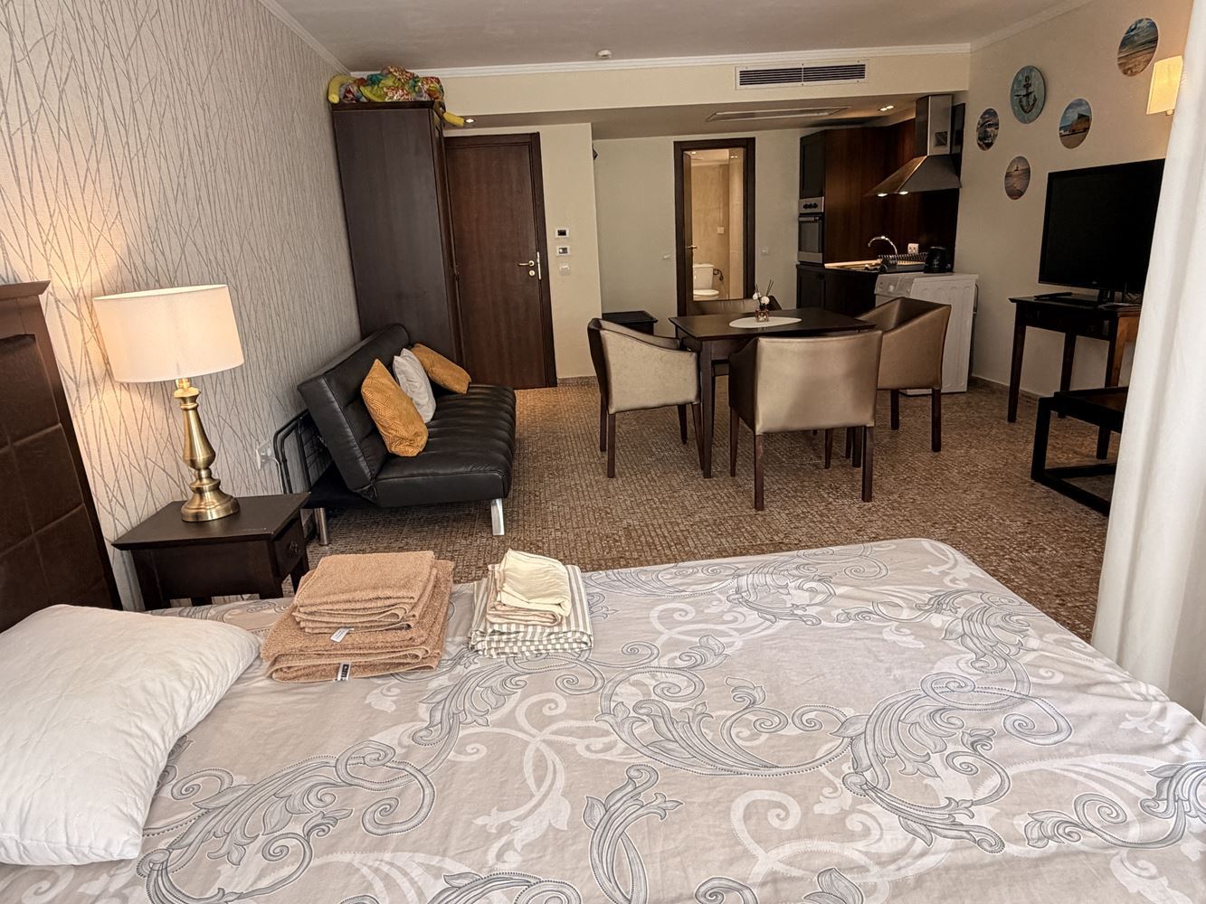 Exclusive studio with garden and direct pool access – 100 m from the sea in Sunny Beach