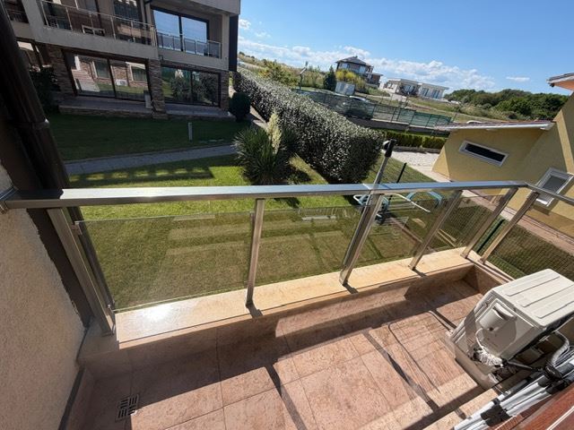 Spacious Apartment with 2 Bedrooms on the First Sea Line with Frontal Panoramic Sea View