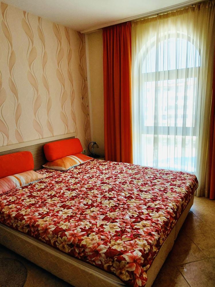 Seaside Comfort with Pool View – One-Bedroom Apartment in a Prestigious Complex in Sunny Beach
