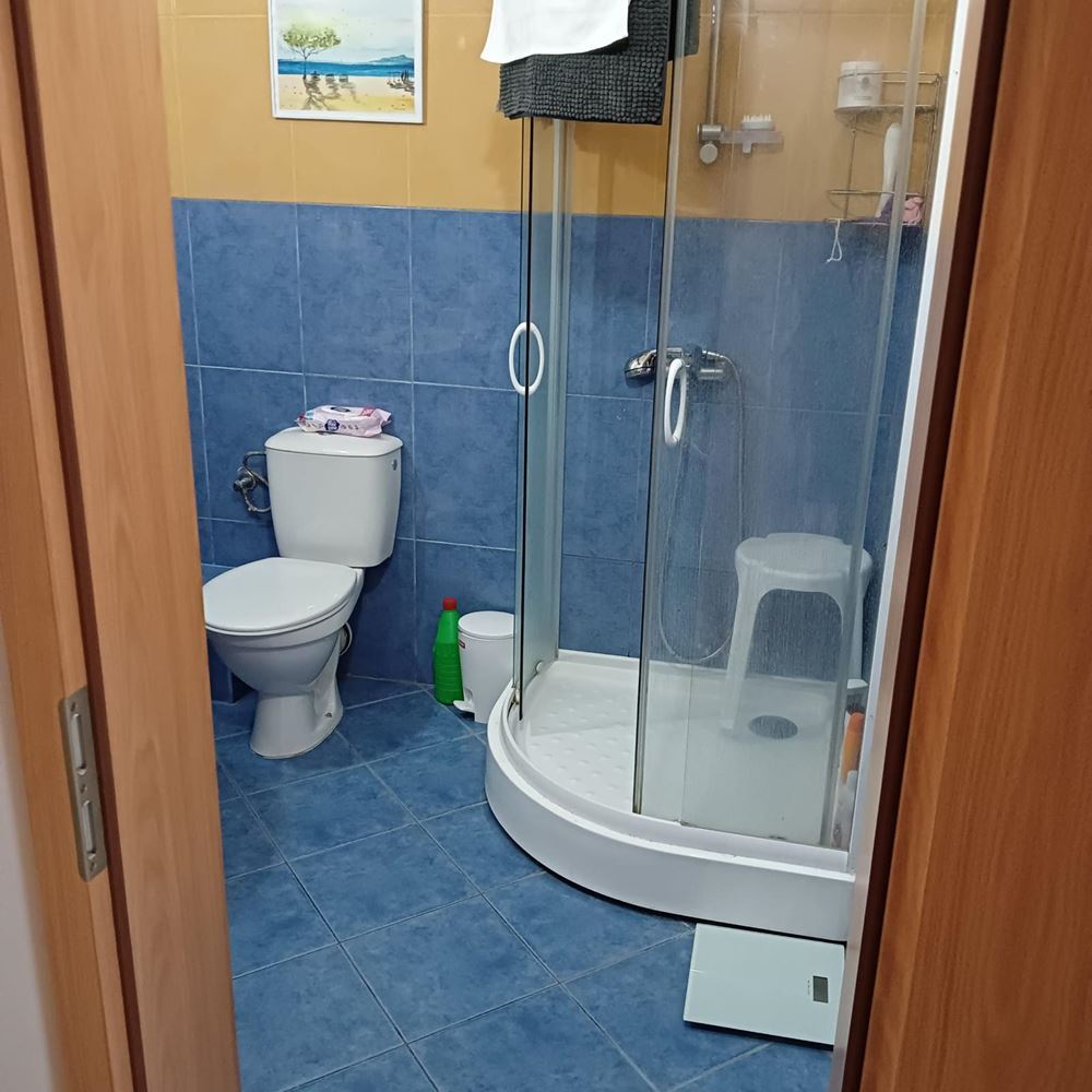 Spacious two-bedroom apartment with sea panorama in Ravda – just meters from the beach, fully furnished and with excellent investment potential