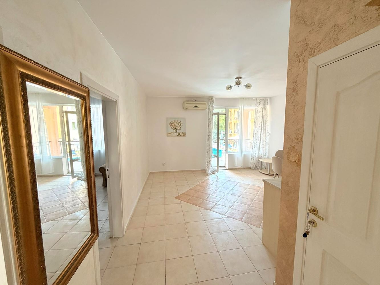 Three-room apartment with southern exposure and pool view in Sunny Beach