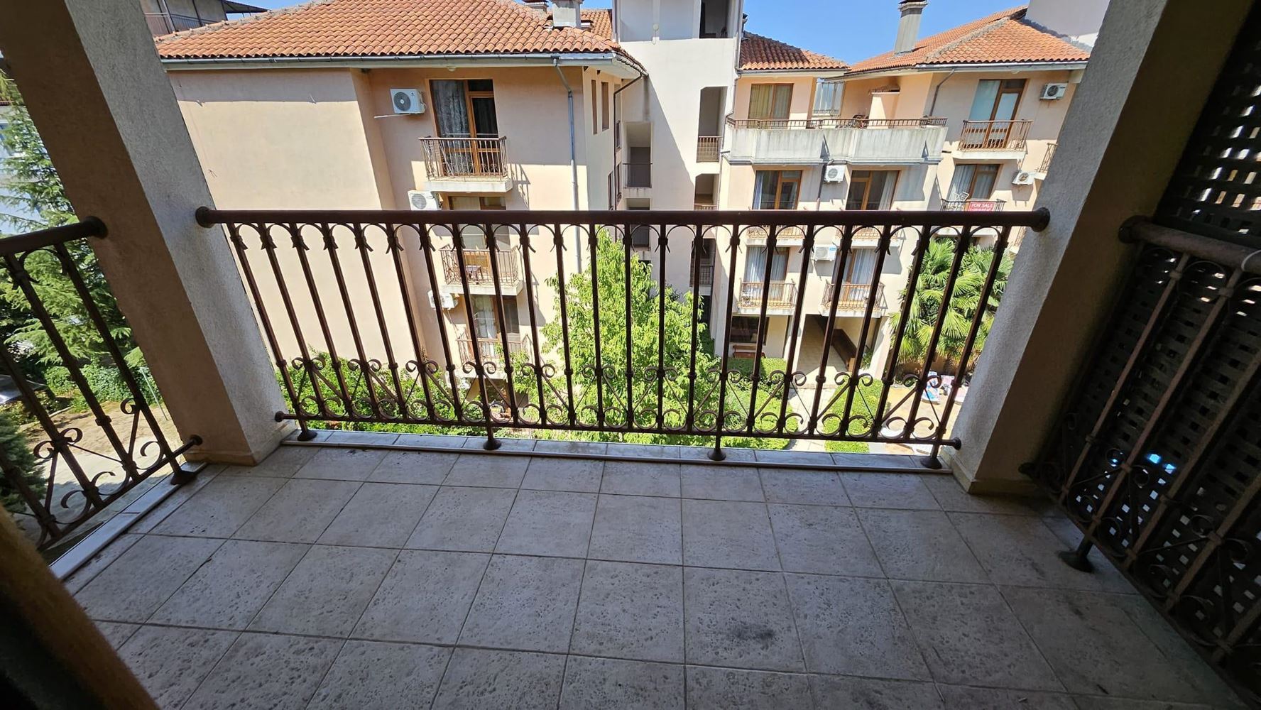 Apartment with One Bedroom in Primorsko with Act 16 – Swimming Pool, Gated Complex and Beach Within Walking Distance
