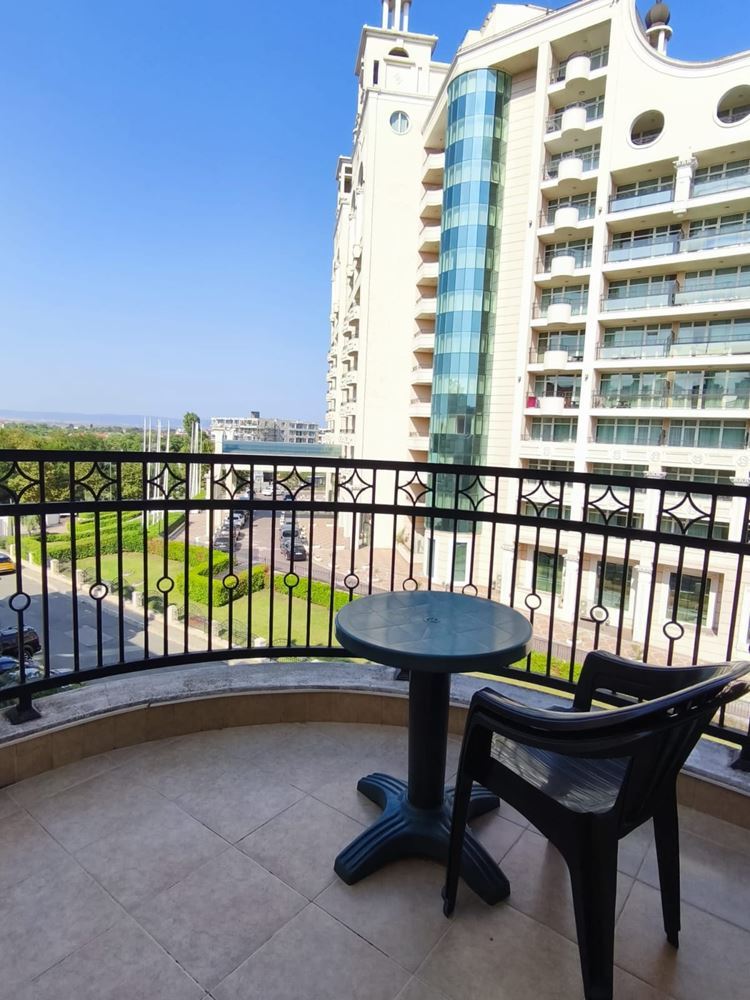 Luxury One-Bedroom Apartment on the First Line in Pomorie – Comfort and Seaside Atmosphere