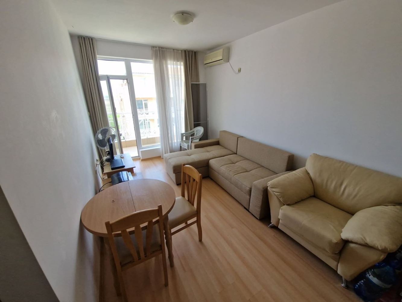 One-bedroom apartment with pool view in an excellently maintained complex – ideal for vacation and investment