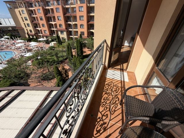 Sunny Beach: Spacious One-Bedroom Apartment with Pool View, 400 Metres from Cacao Beach
