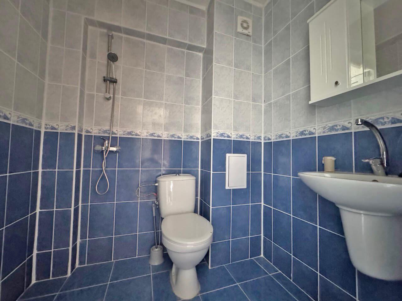 Sunny and spacious one-bedroom apartment with sea view in Sunny Beach