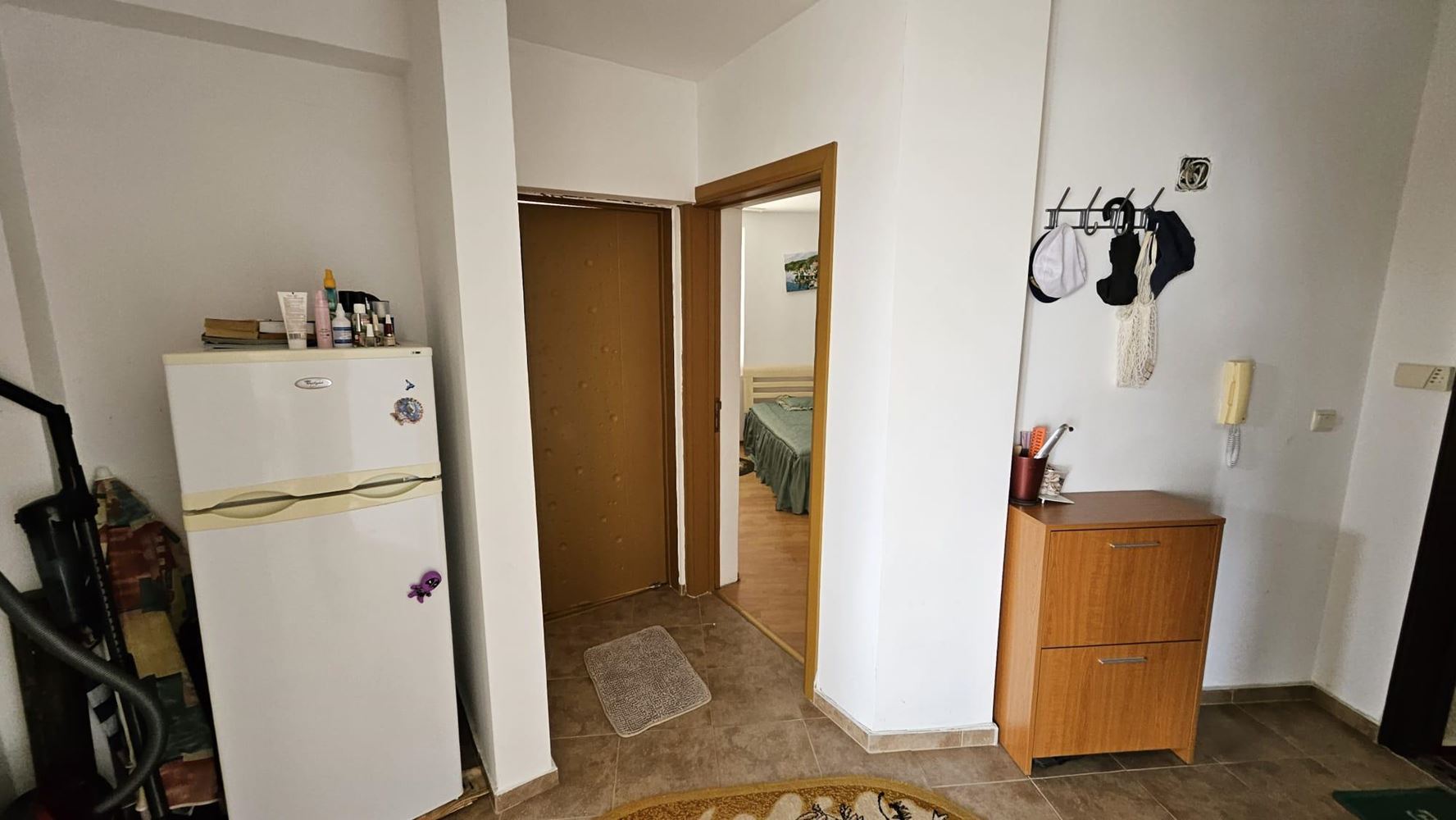 Three-room apartment with sea view only 50 meters from the beach in Byala – no maintenance fee