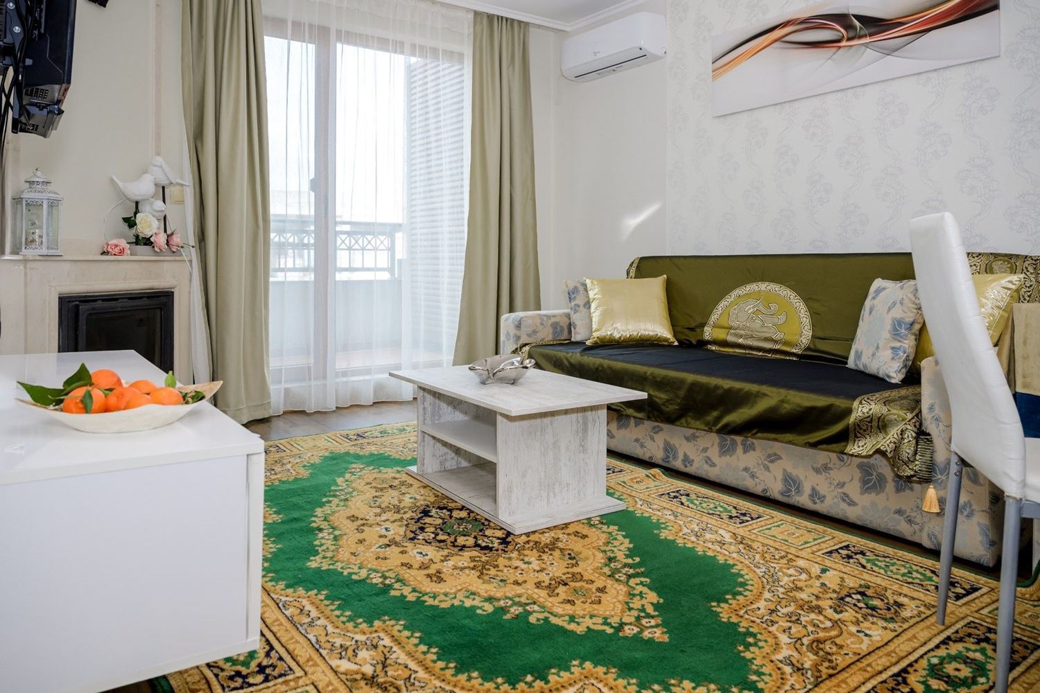 Spacious three-room apartment with sea view in Pomorie – 50 meters from the sea