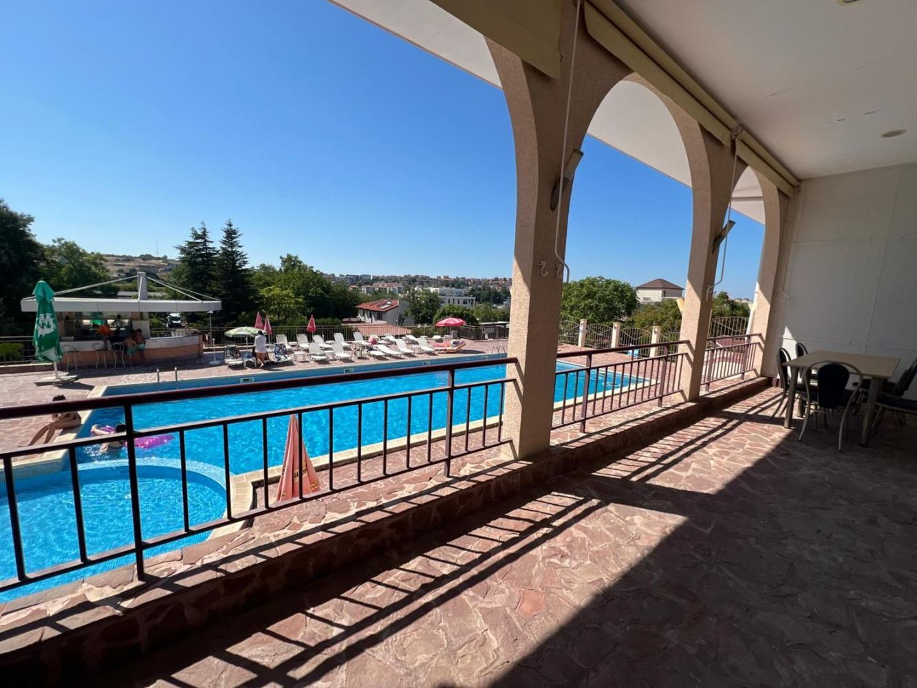 Spacious two-bedroom apartment with large terrace and parking space in Sozopol – near Harmani Beach