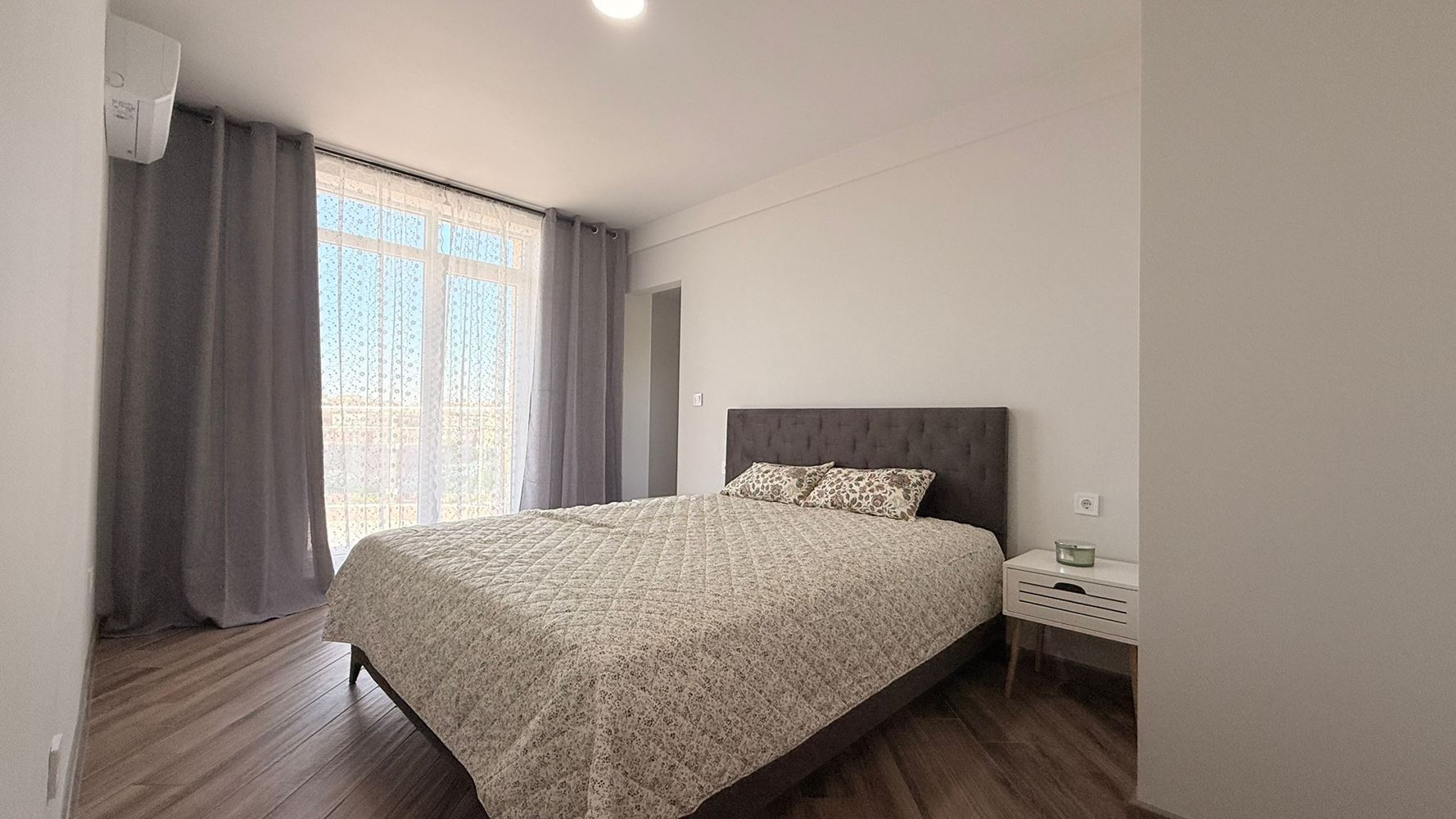 Luxury three-bedroom apartment on the first line in Ravda – space, prestige, and breathtaking sea panorama