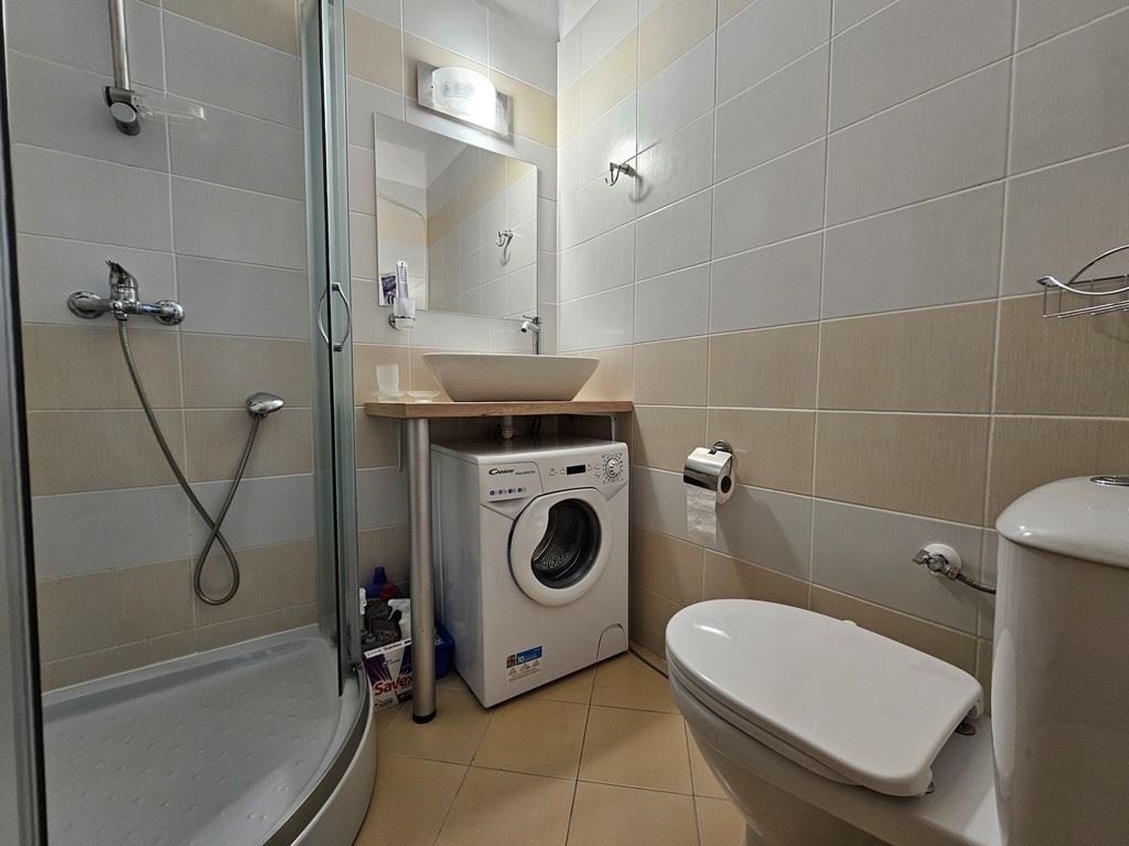 Ексклузивен двустаен апартамент с панорамна гледка към басейна в Слънчев бряг  