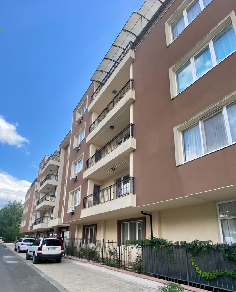 Spacious Two-Bedroom Apartment with Private Garden Just 100 Metres from the Beach in Nessebar