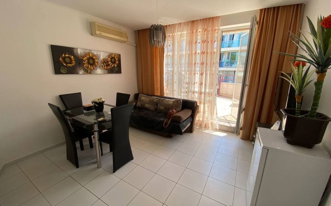 Two-bedroom apartment with sea view on the first line in Elenite – comfort, nature, and tranquility