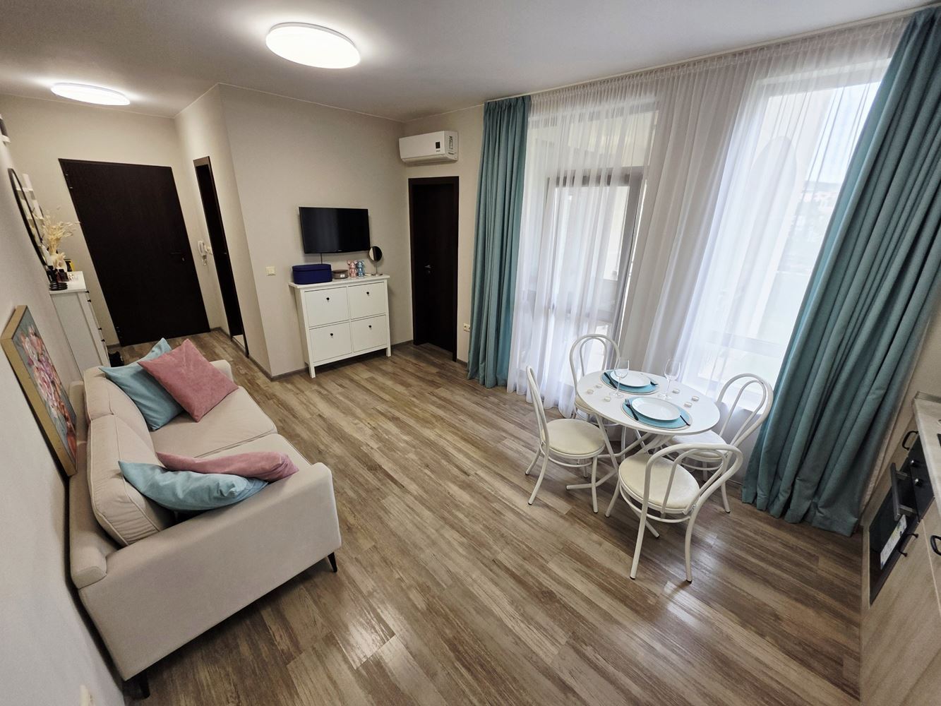 Sea Comfort with a Private Garden – One-Bedroom Apartment Just Steps from the Beach in Sveti Vlas