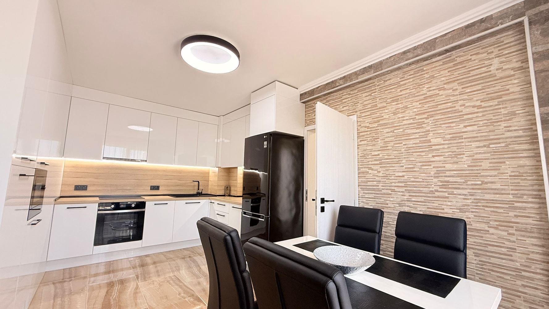 Luxury three-bedroom duplex in the heart of Sunny Beach – space, style and comfort on two levels