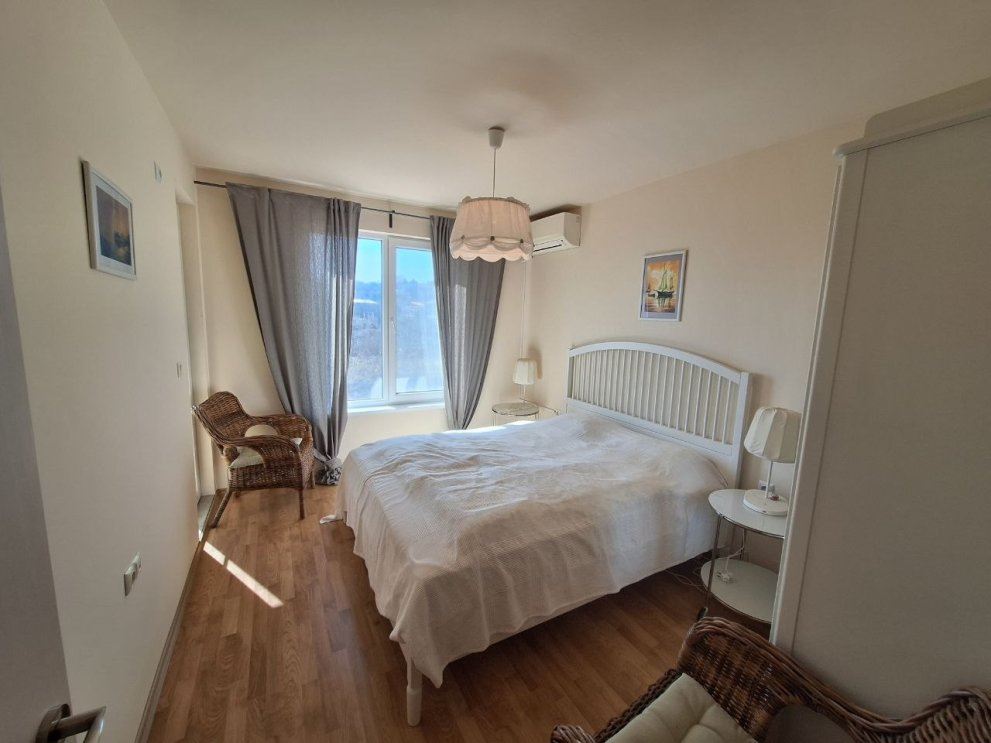 Furnished One-Bedroom Apartment on the First Sea Line with Sea View in Byala