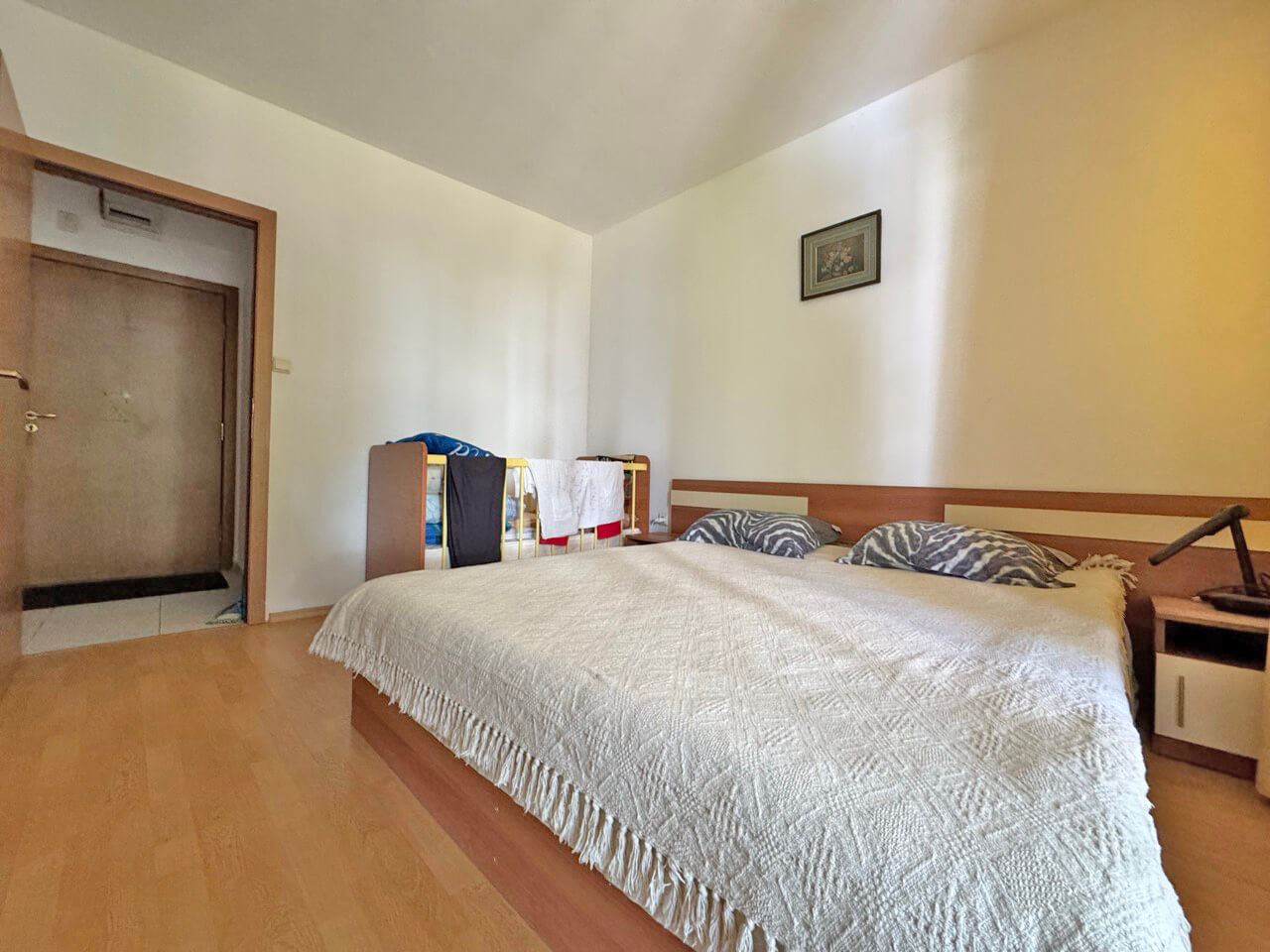 Two-room apartment with pool view, 100 m from the beach in Sunny Beach