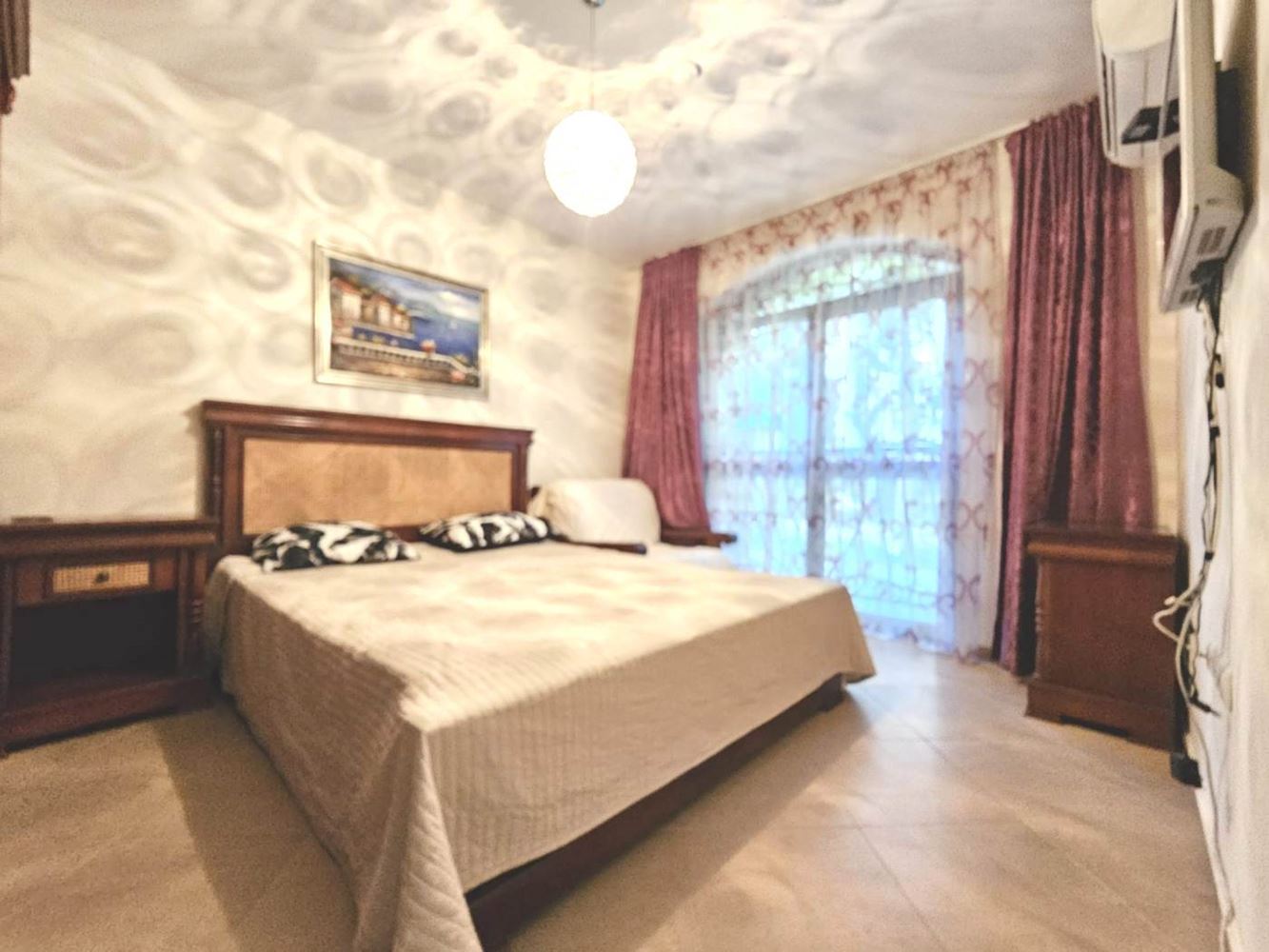 Three-room ground-floor apartment with direct access to the pool in a luxury complex in Sunny Beach
