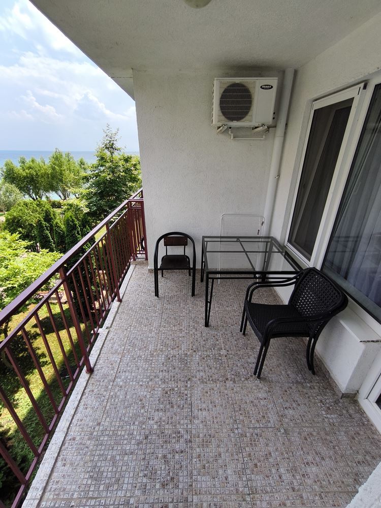 Luxury one-bedroom apartment on the first line in Sveti Vlas
