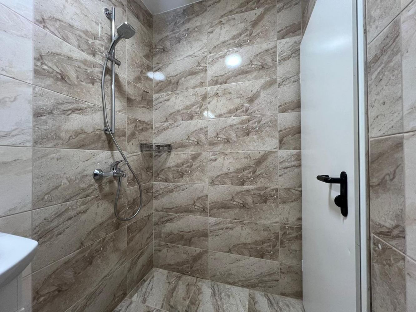 Spacious two-bedroom apartment with large terrace and parking space in Sozopol – near Harmani Beach