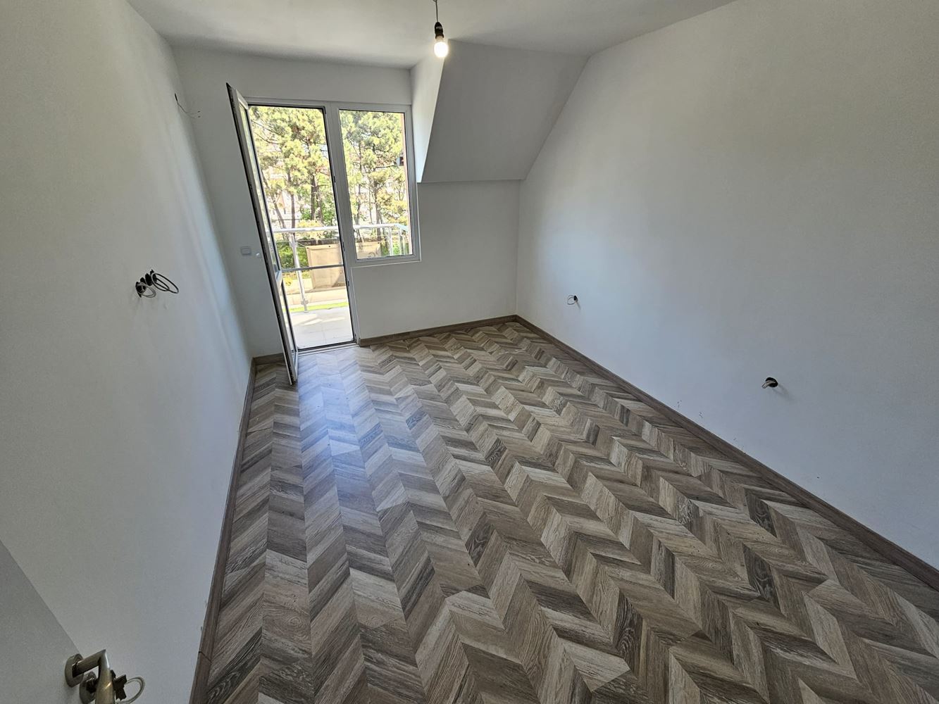 New two-bedroom apartment with no maintenance fee – after renovation, in “Black Sea 1”, Nesebar
