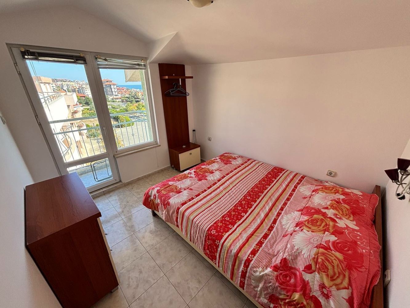 Panoramic sea-view three-bedroom? apartment in Sveti Vlas