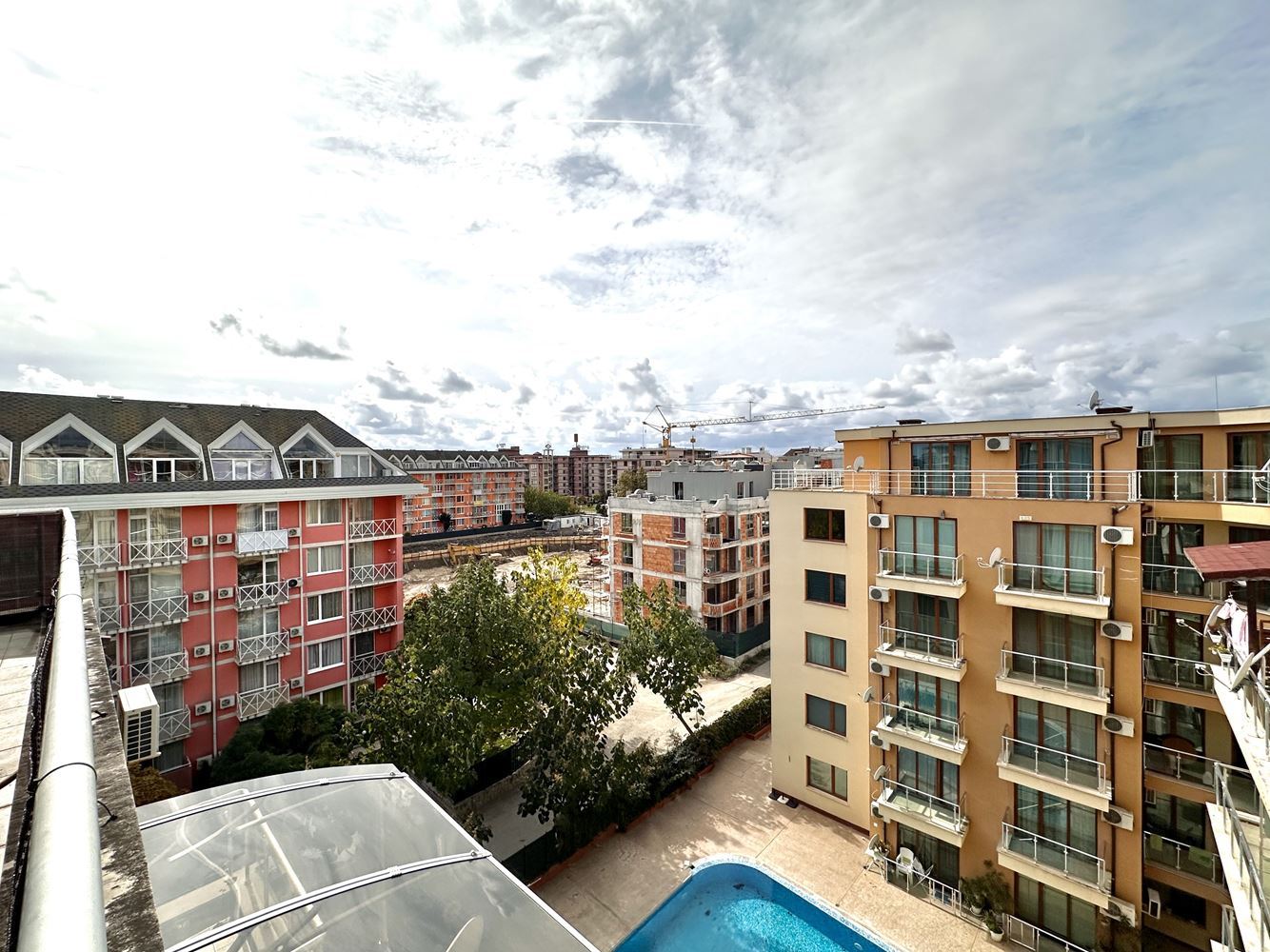 Spacious Studio with Impressive Panoramic Terrace in Sunny Beach