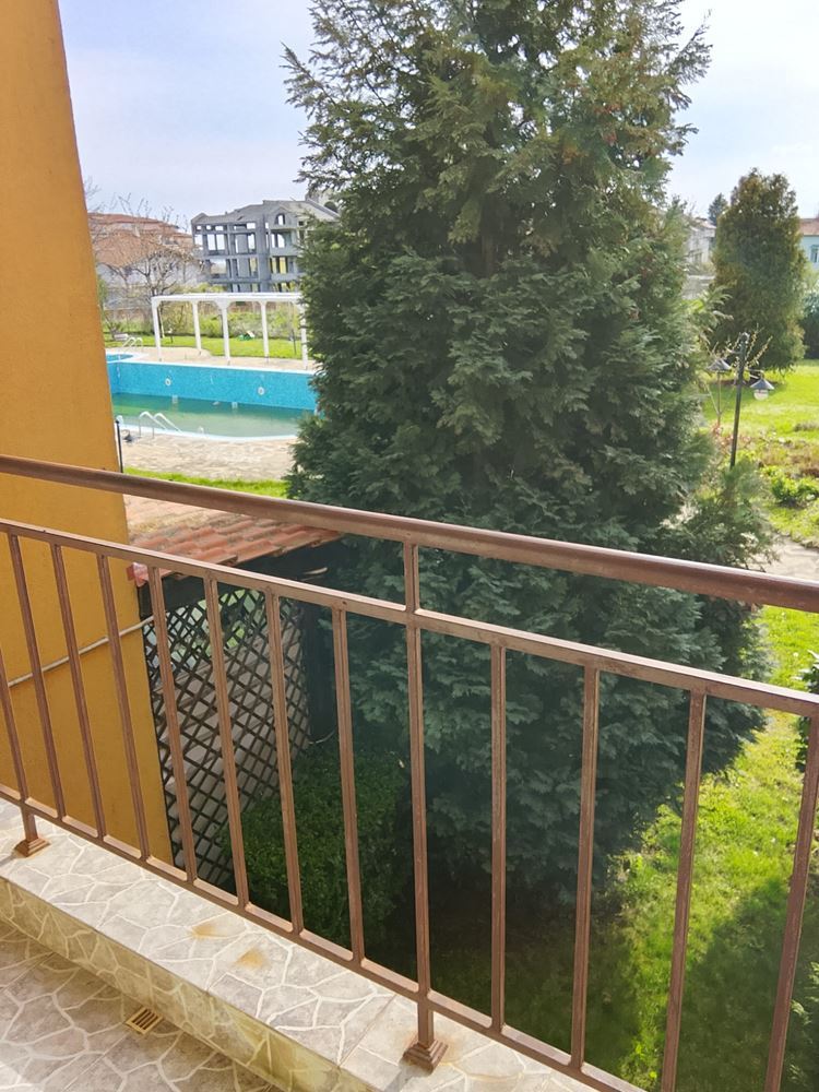 Spacious Studio with Pool View in Aheloy – Comfort and Amenities in a Gated Complex