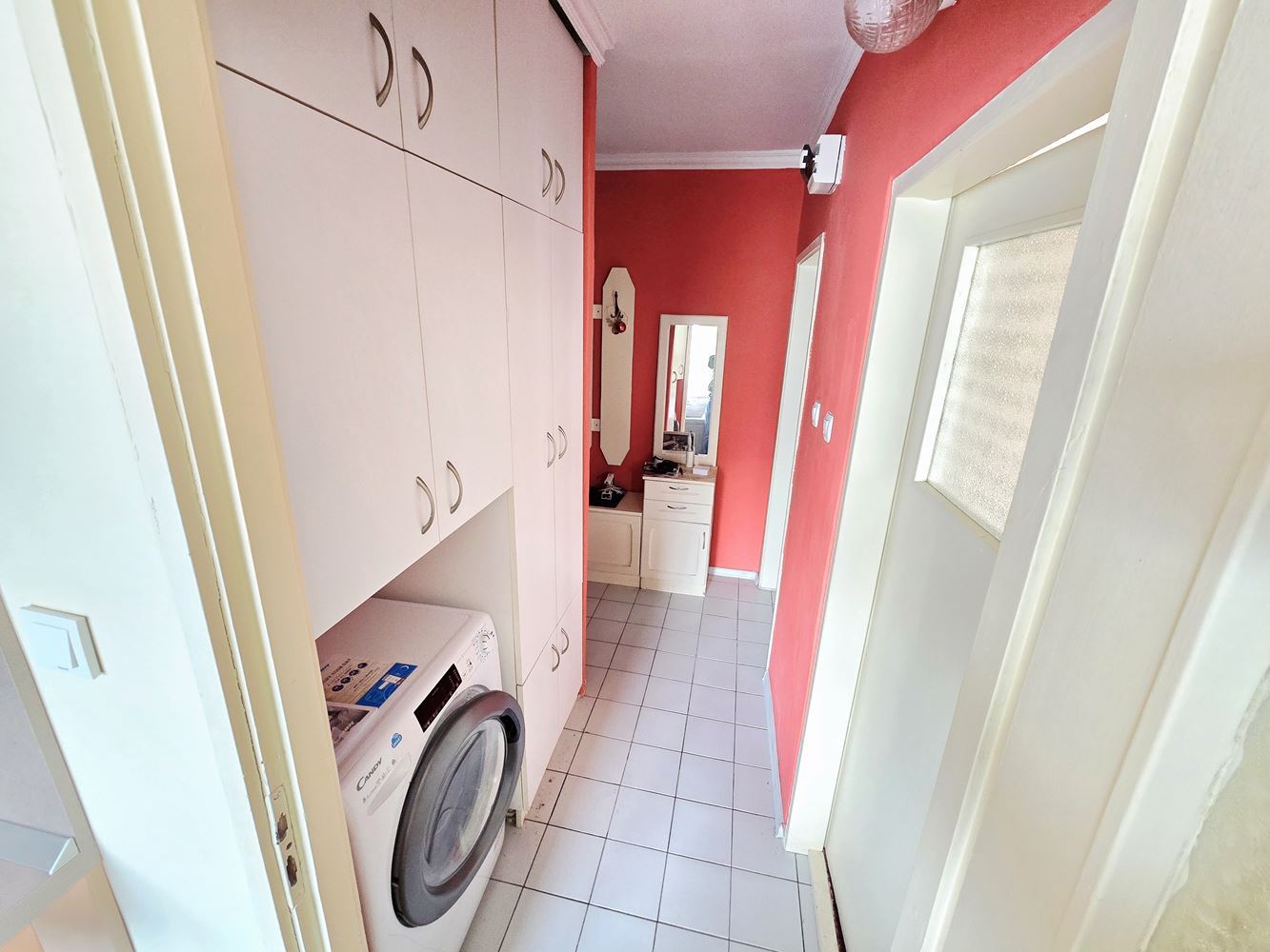 Nessebar – One-Bedroom Apartment with Separate Kitchen and No Maintenance Fee