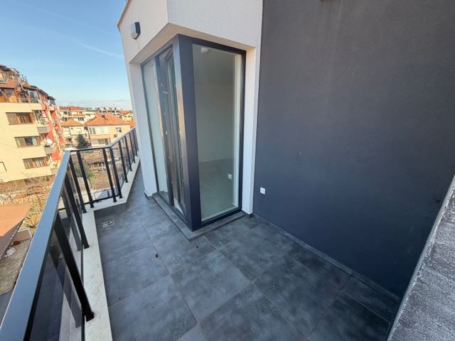 Spacious two-bedroom apartment with sea view in Sarafovo – ready to move in with Act 16