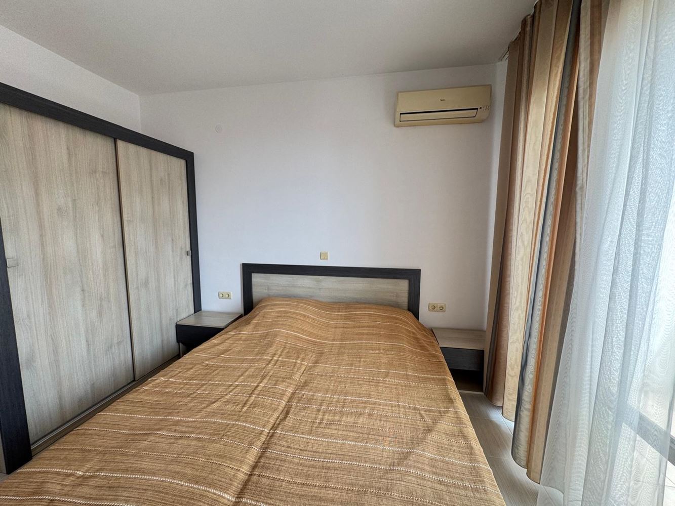 Two-bedroom apartment with sea panorama and private beach in a prestigious complex in Chernomorets