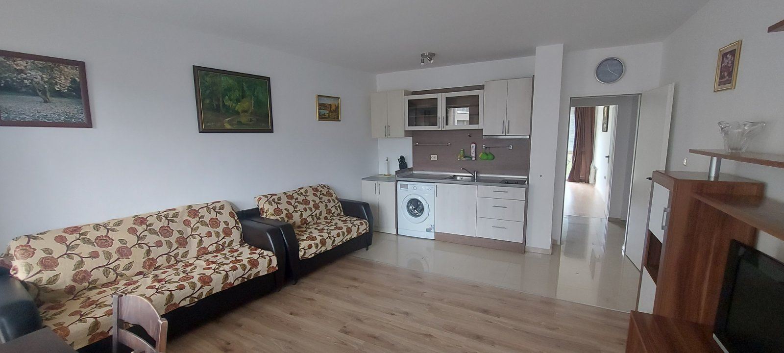 One-Bedroom Apartment in Sveti Vlas with a Low Maintenance Fee and Year-Round Amenities